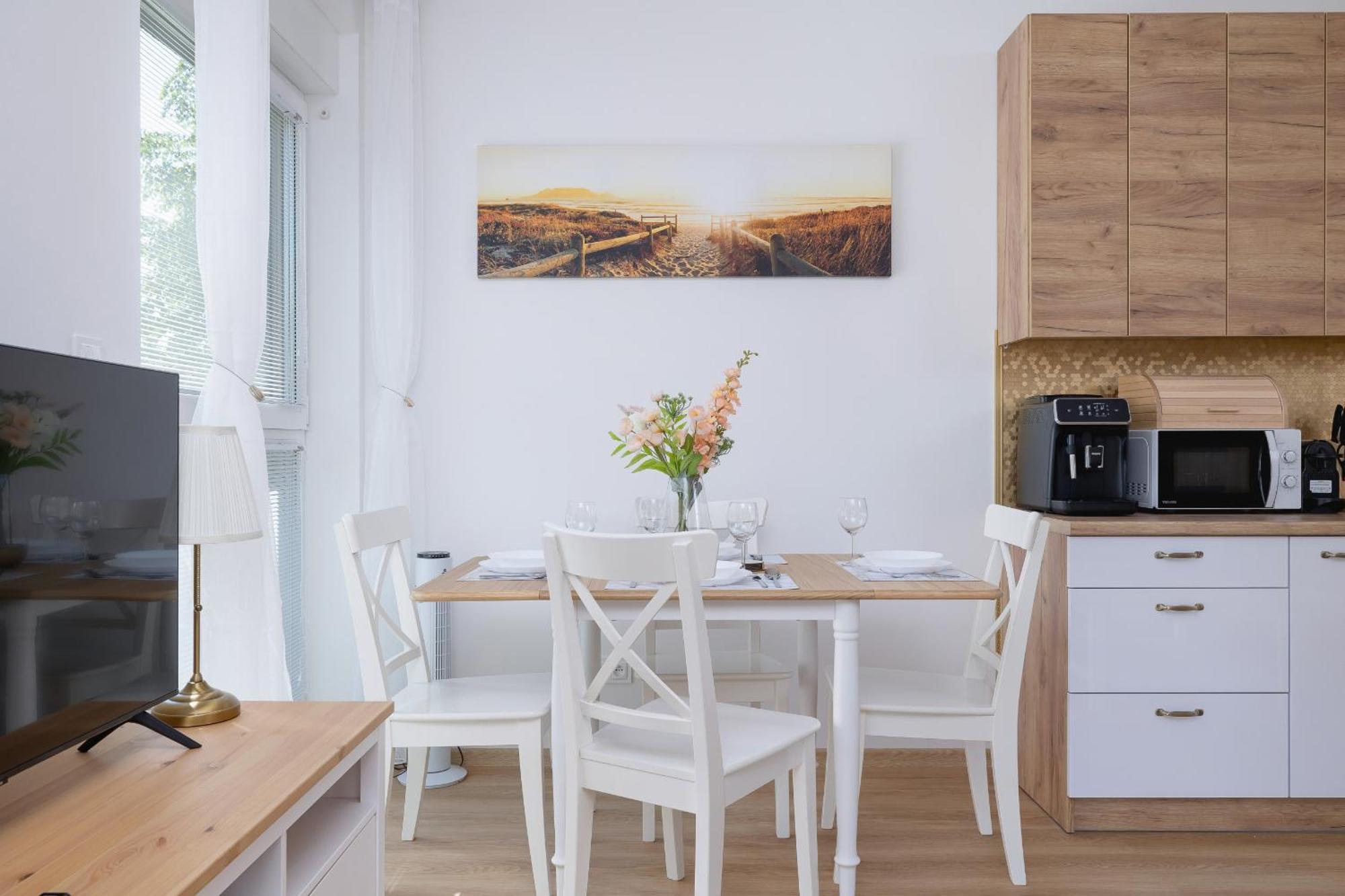 Luxury Two Bedroom Apartment With Terrace And Parking By Renters Prestige Katowice Ngoại thất bức ảnh
